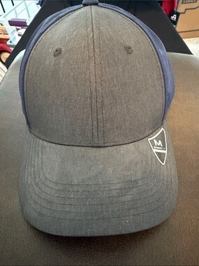Men's Performance Baseball Cap - Gray & Navy